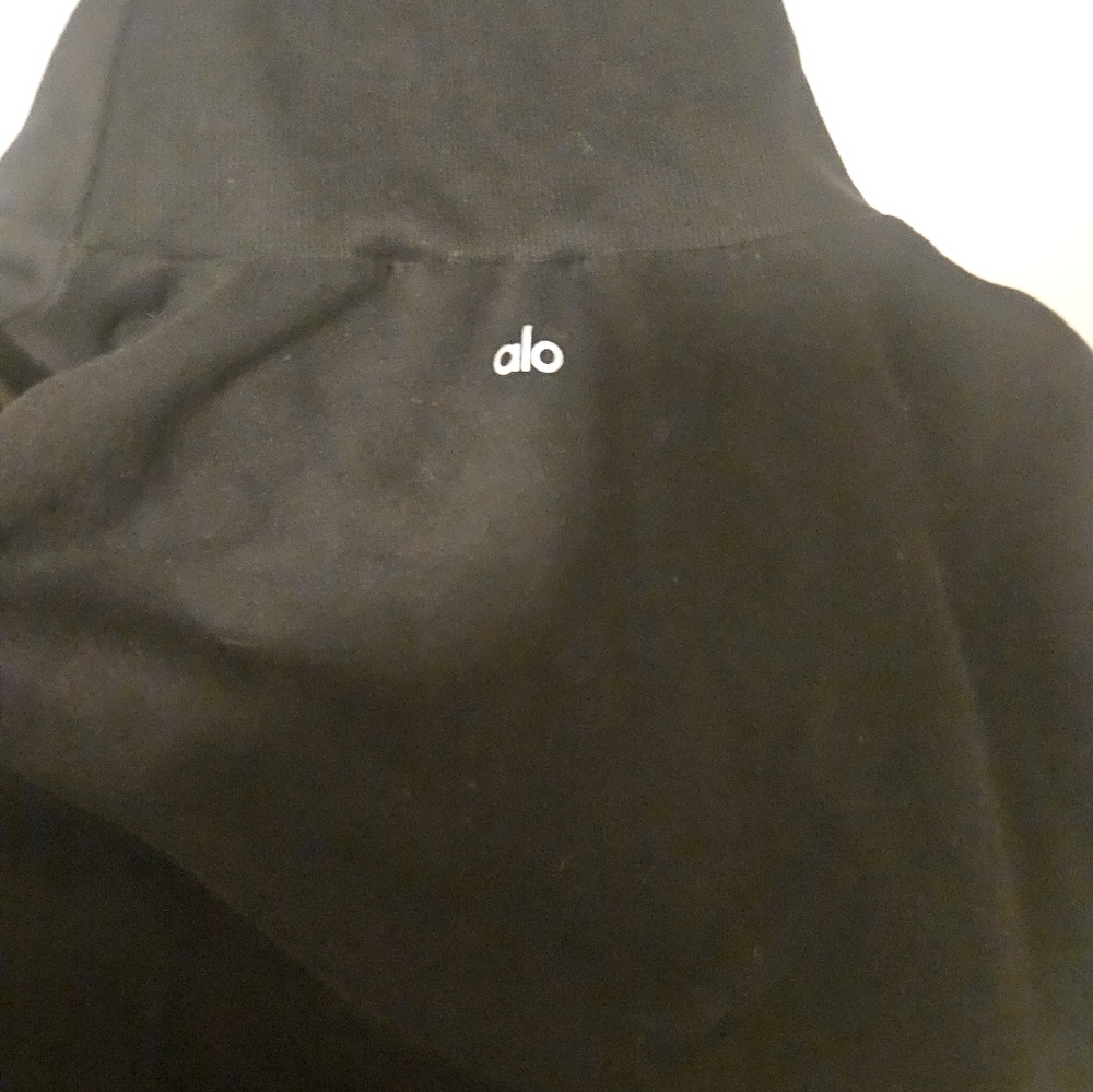 Alo Yoga-Women's Black Sweater Size M Turtle Neck. - Picture 6 of 6
